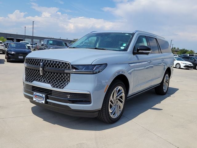 2027 Lincoln Navigator L Reserve