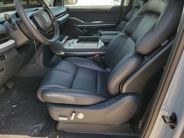 2027 Lincoln Navigator L Reserve