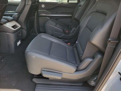 2027 Lincoln Navigator L Reserve