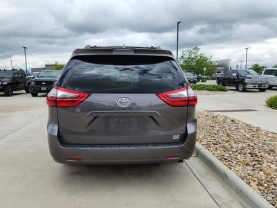 2020 Toyota Sienna XLE 7 Passenger