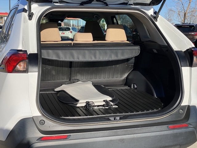 2020 Toyota RAV4 Hybrid LE