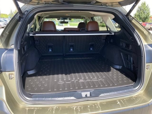 2022 Subaru Outback Touring XT