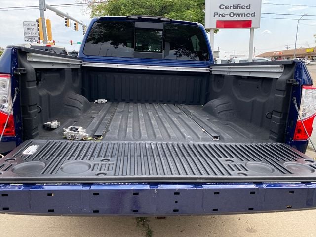 2017 Nissan Titan SV