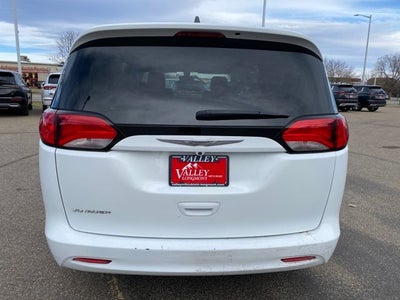 2021 Chrysler Voyager LXI