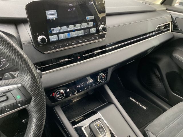 2023 Mitsubishi Outlander SE