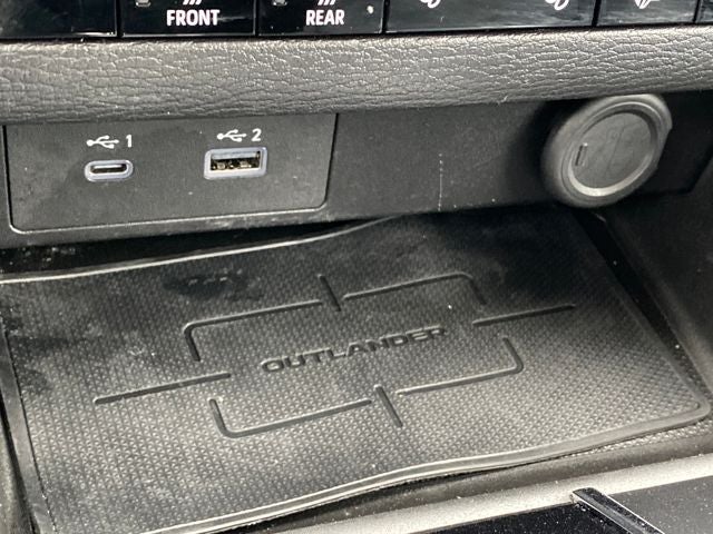 2023 Mitsubishi Outlander SE