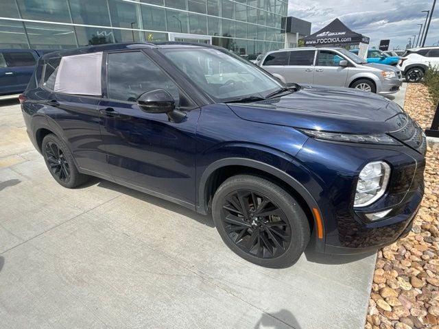 2022 Mitsubishi Outlander Black Edition