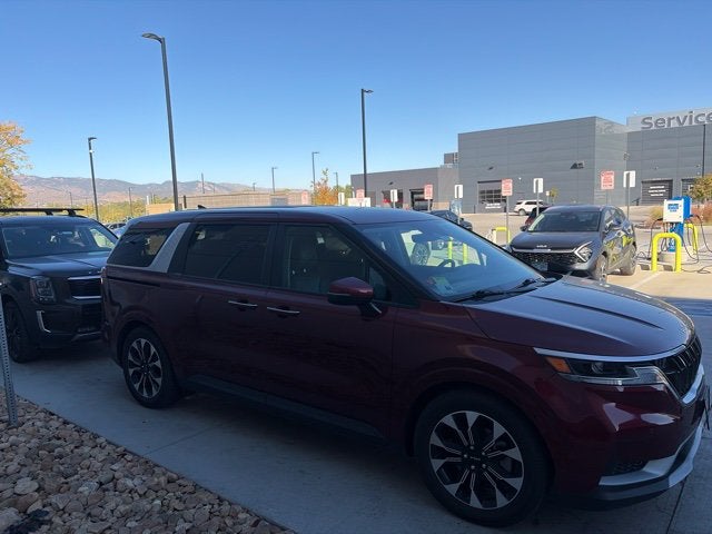 2023 Kia Carnival