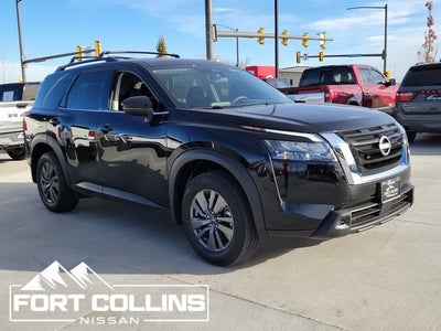 2025 Nissan Pathfinder SV