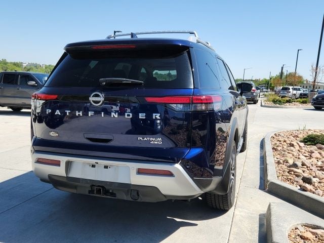 2023 Nissan Pathfinder Platinum