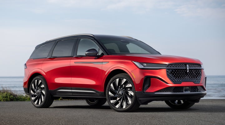 A 2024 Lincoln Nautilus® Reserve model is shown with the stylish available Jet Appearance Package. | Loveland Lincoln in Loveland CO