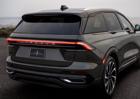 The rear of a 2024 Lincoln Black Label Nautilus® SUV displays full LED rear lighting. | Loveland Lincoln in Loveland CO