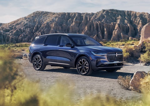 A 2024 Lincoln Nautilus® SUV is parked in a desert national park. | Loveland Lincoln in Loveland CO