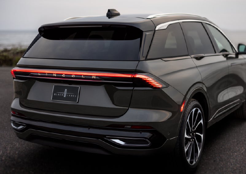 The rear of a 2025 Lincoln Black Label Nautilus® SUV displays full LED rear lighting. | Loveland Lincoln in Loveland CO